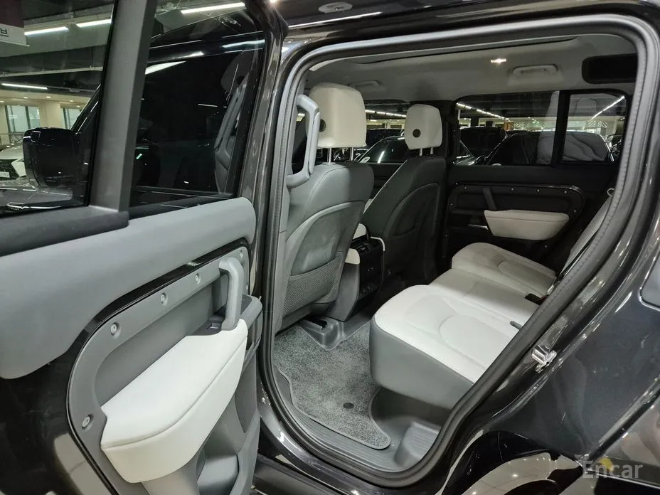 Фото 9 - Land Rover Defender