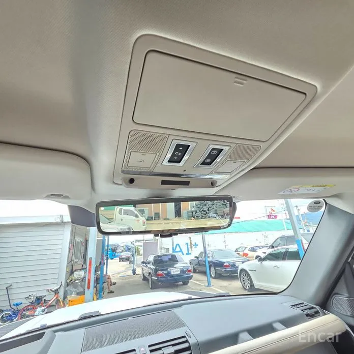 Фото 13 - Land Rover Defender