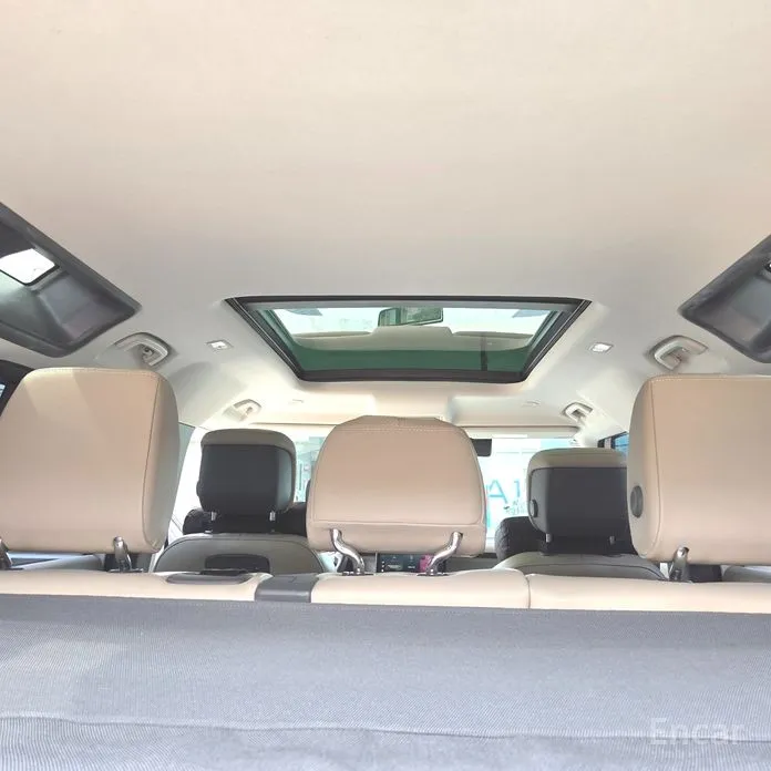 Фото 16 - Land Rover Defender