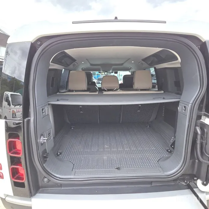 Фото 17 - Land Rover Defender