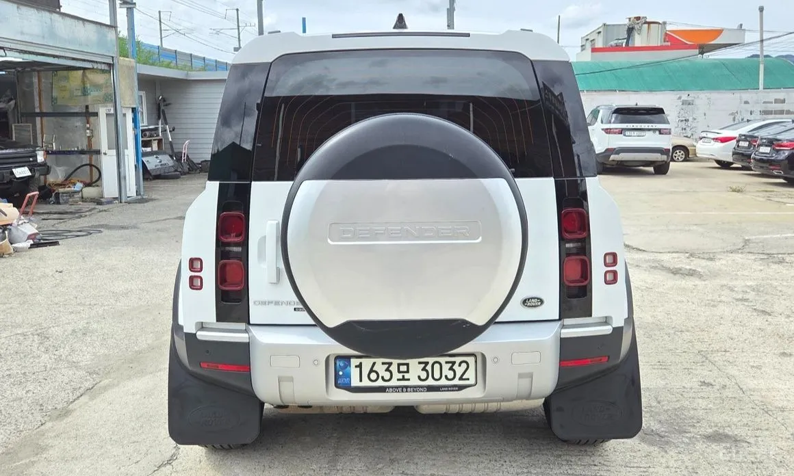 Фото 4 - Land Rover Defender