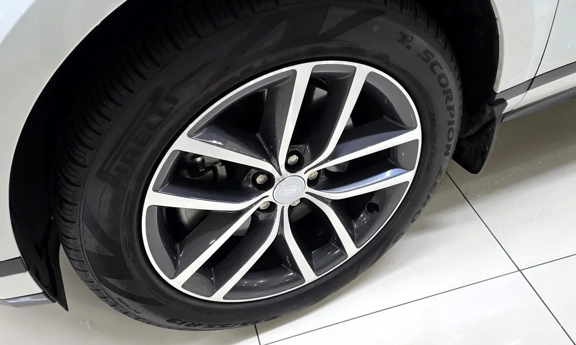 Фото 18 - Land Rover Range Rover Evoque