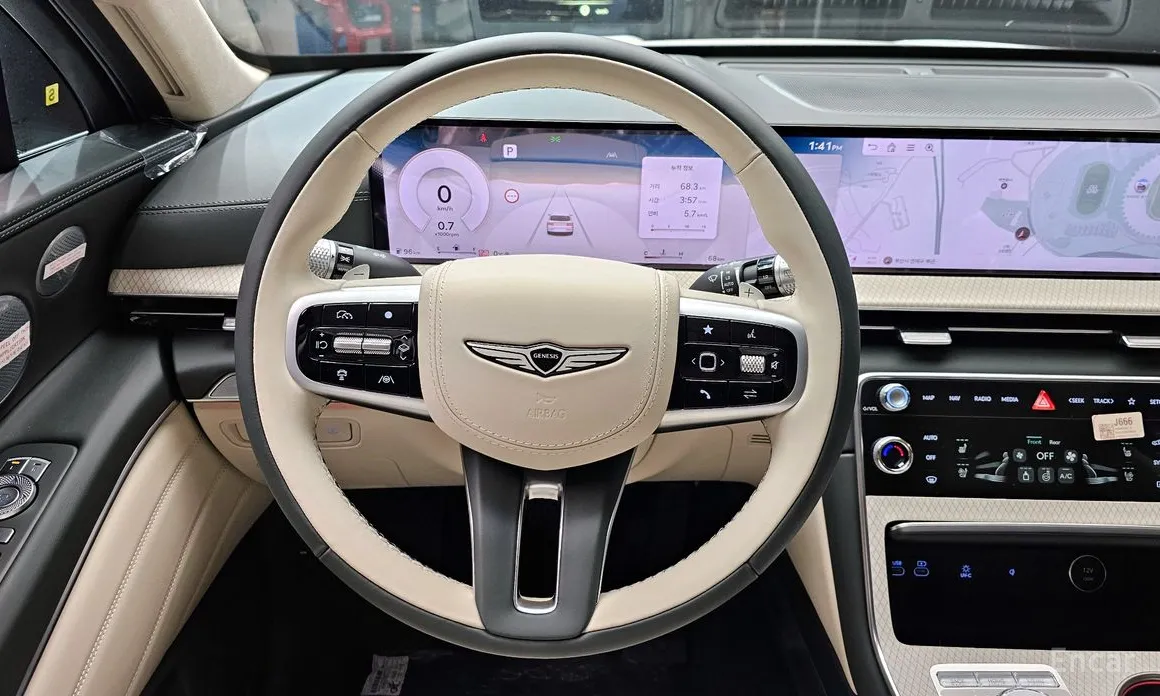 Фото 13 - Genesis GV80