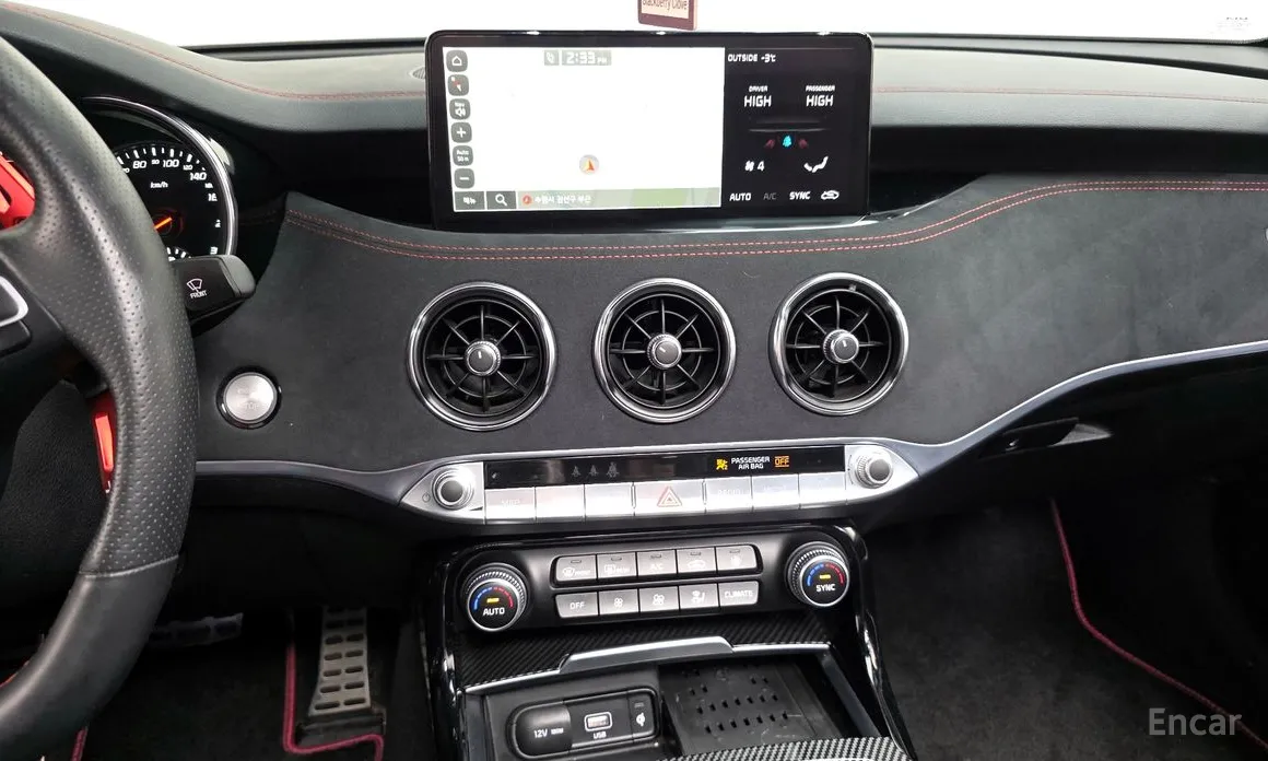 Фото 14 - Kia Stinger