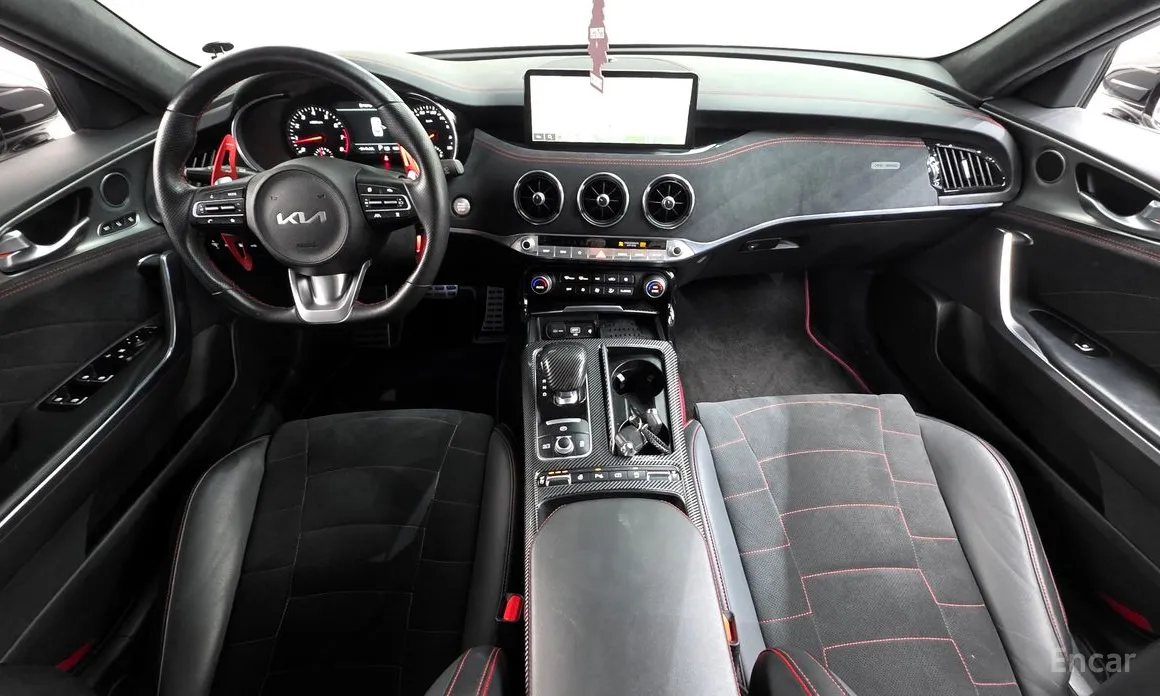 Фото 7 - Kia Stinger