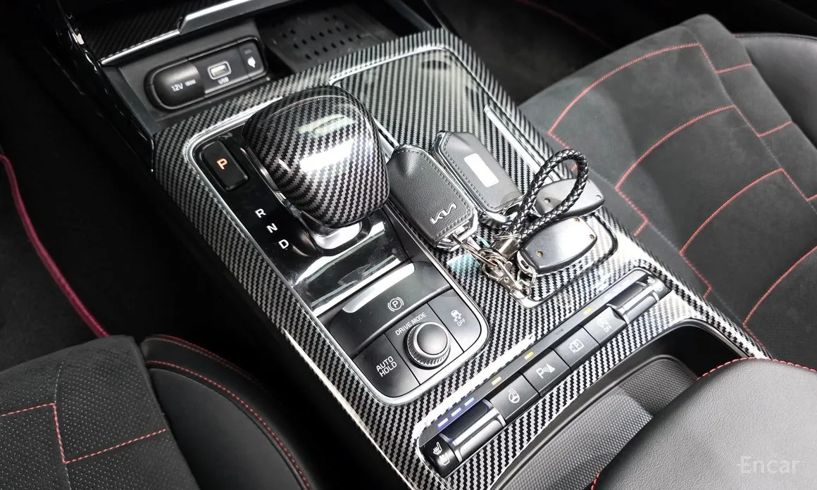 Фото 9 - Kia Stinger