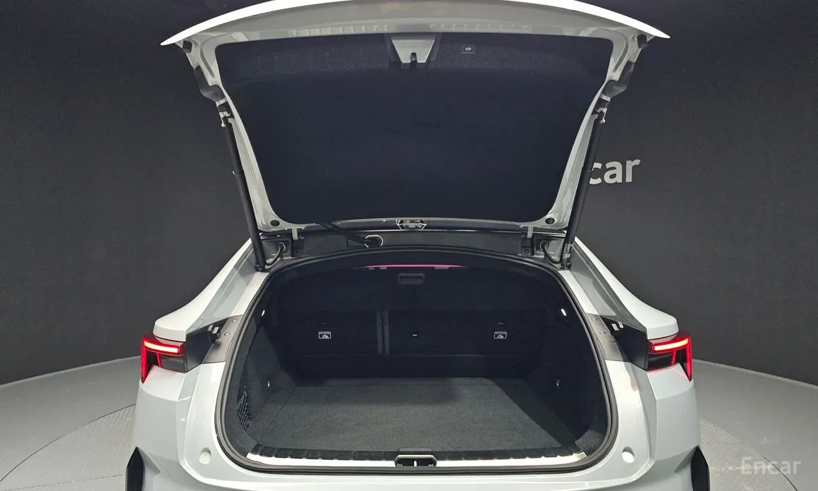 Фото 20 - Polestar 4