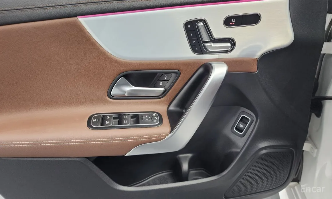 Фото 14 - Mercedes-Benz CLA-Class