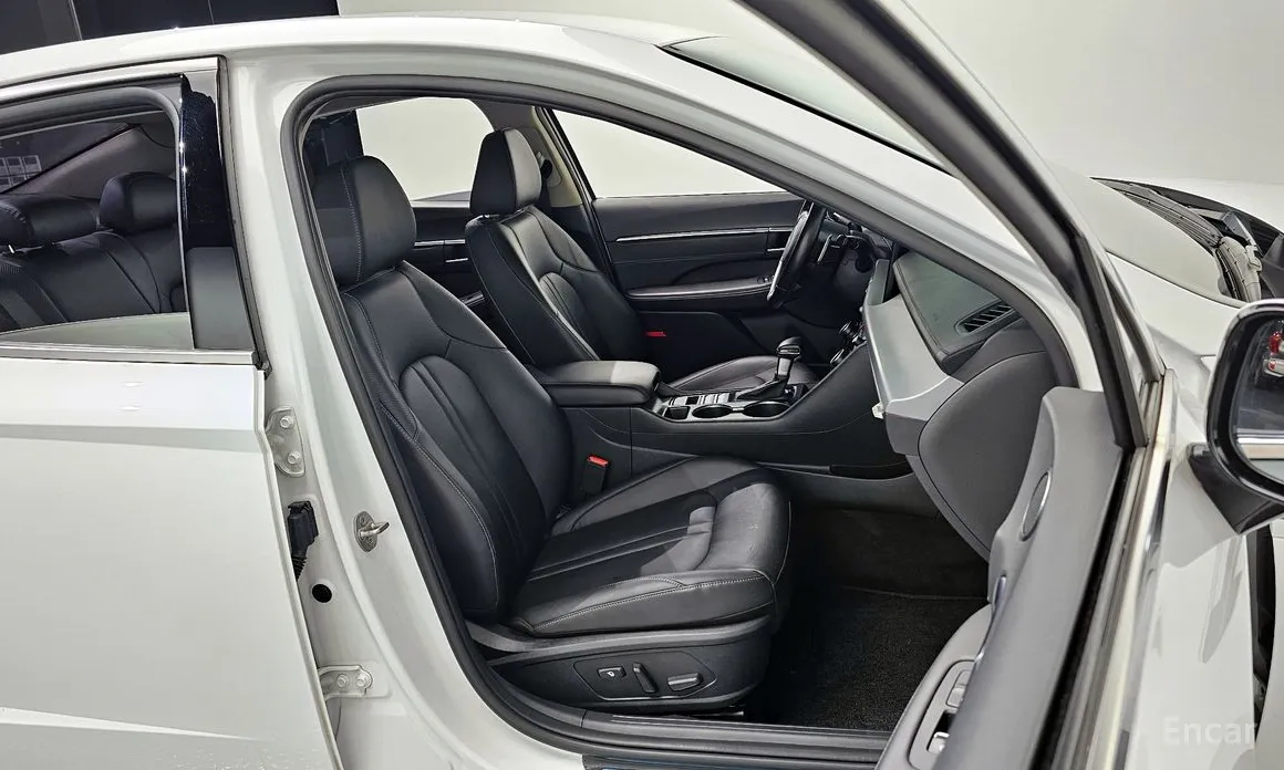 Фото 12 - Hyundai Sonata