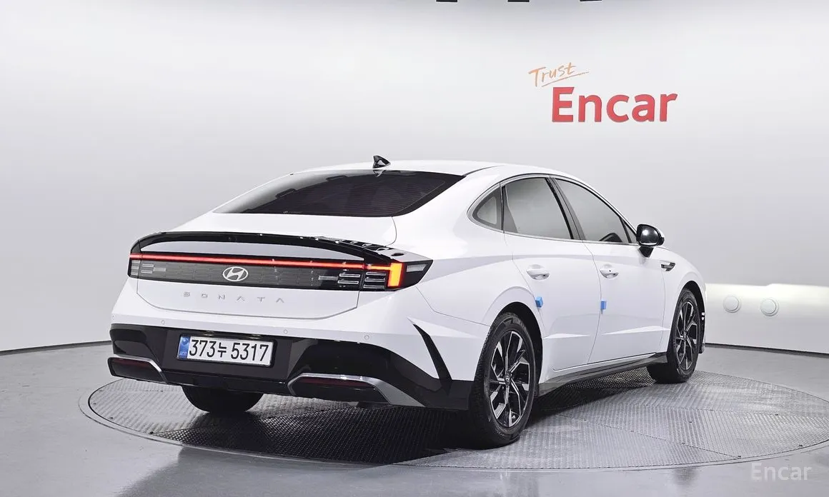 Фото 2 - Hyundai Sonata