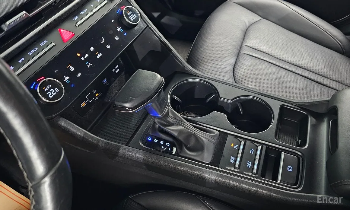 Фото 9 - Hyundai Sonata