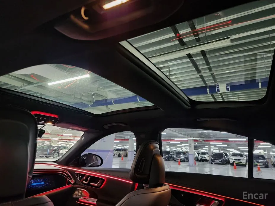 Фото 15 - Mercedes-Benz E-Class