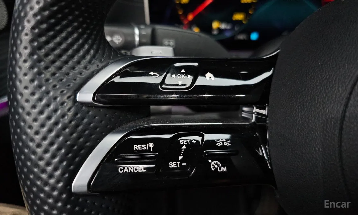 Фото 19 - Mercedes-Benz E-Class