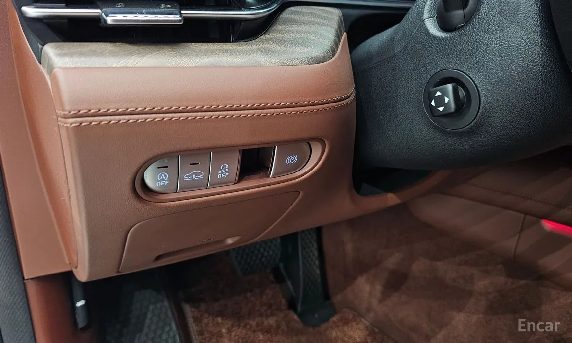 Фото 14 - Genesis G90