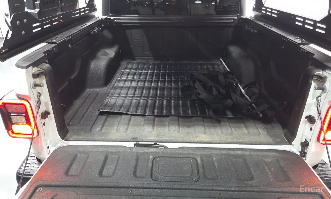 Фото 20 - Jeep Gladiator