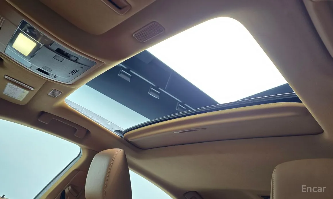 Фото 17 - Lexus ES