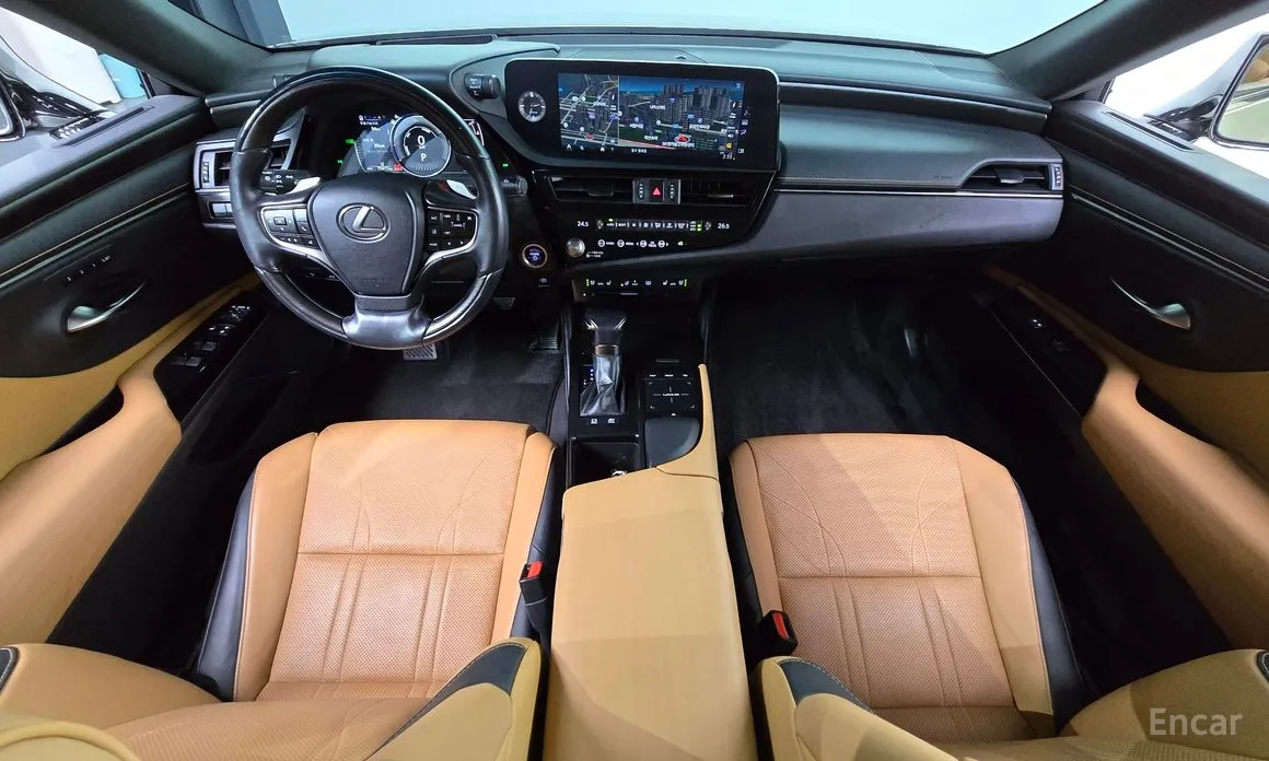 Фото 7 - Lexus ES