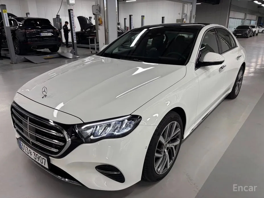 Фото 3 - Mercedes-Benz E-Class