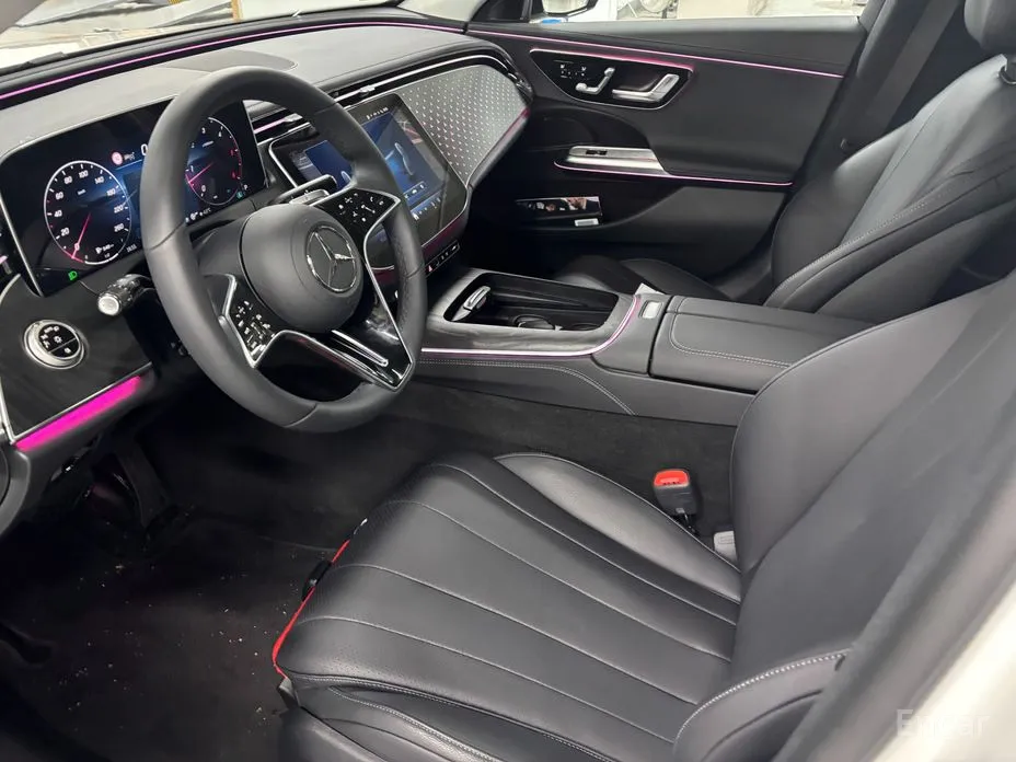 Фото 9 - Mercedes-Benz E-Class