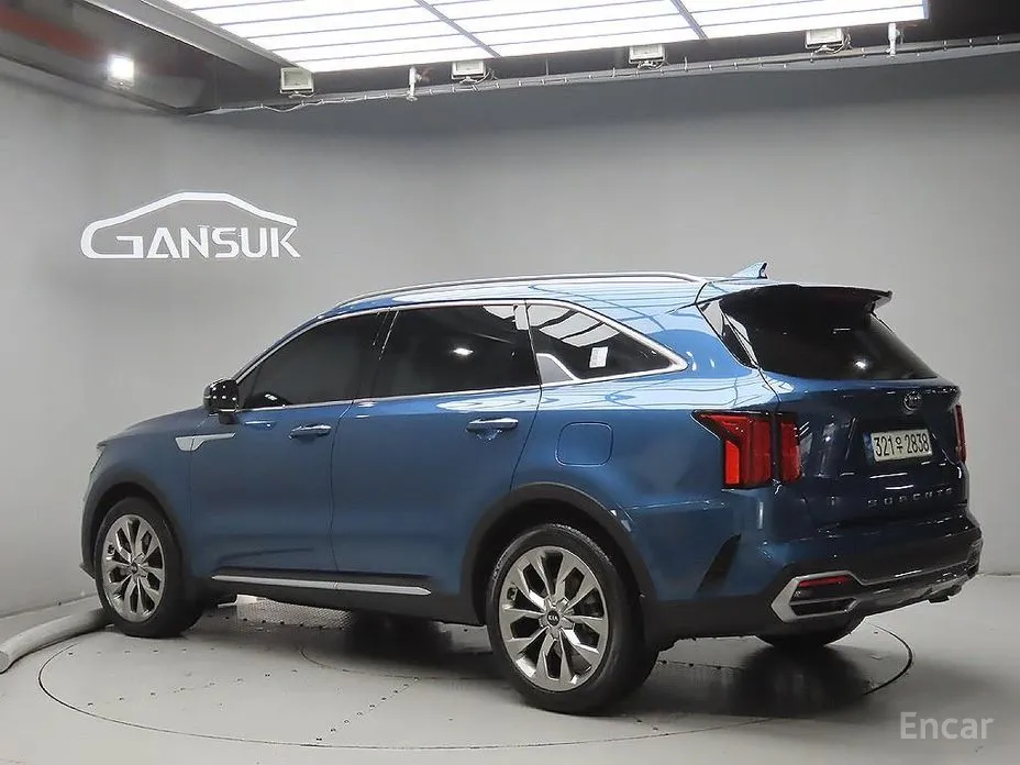 Фото 2 - Kia Sorento