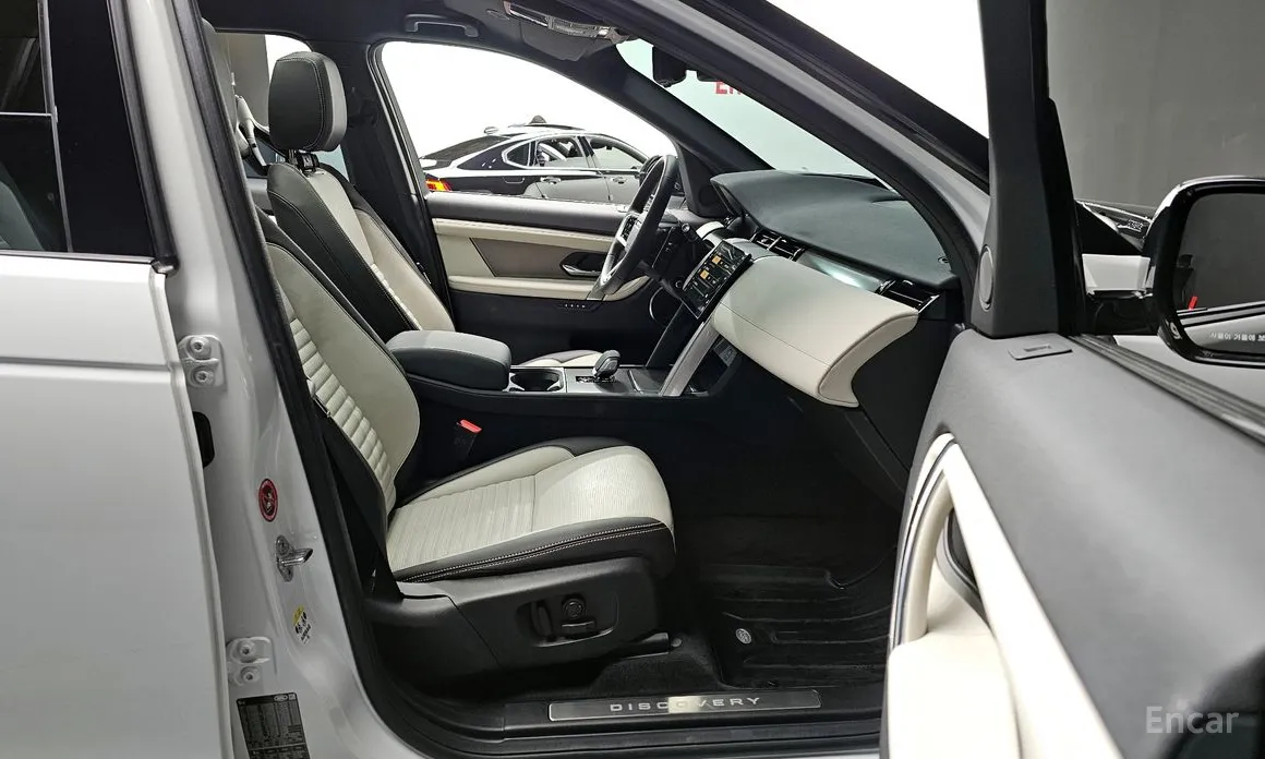 Фото 11 - Land Rover Discovery Sport