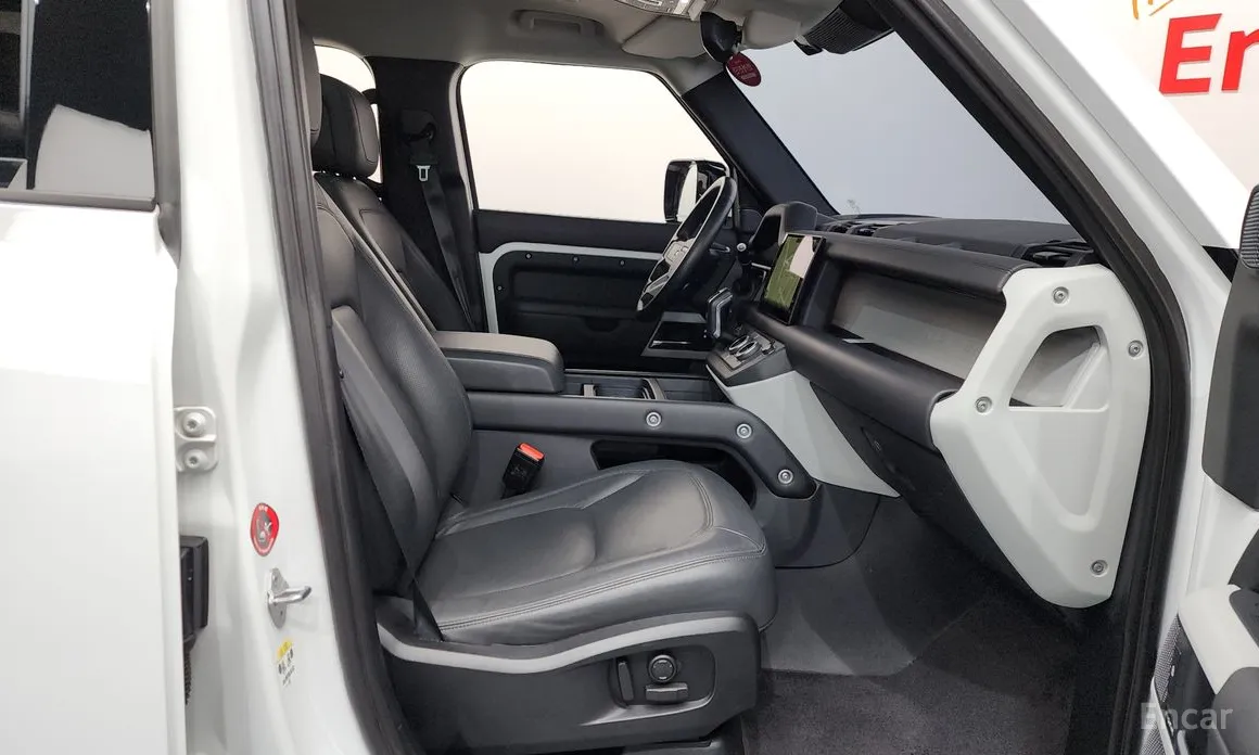 Фото 11 - Land Rover Defender