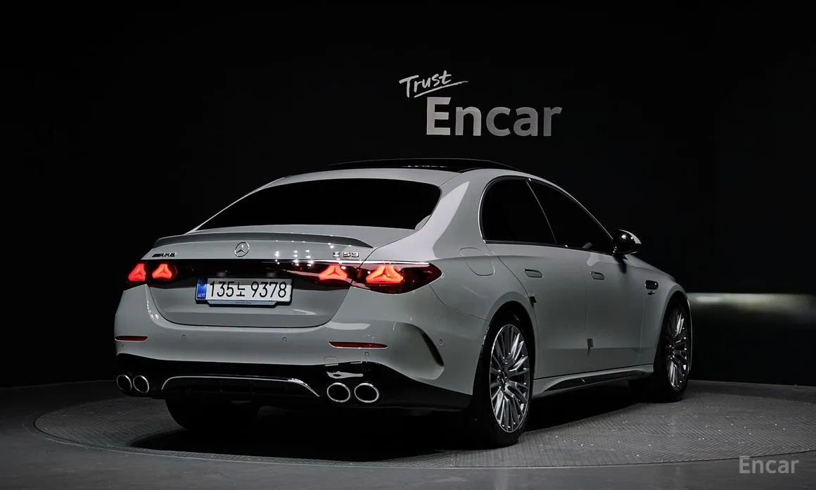 Фото 2 - Mercedes-Benz E-Class