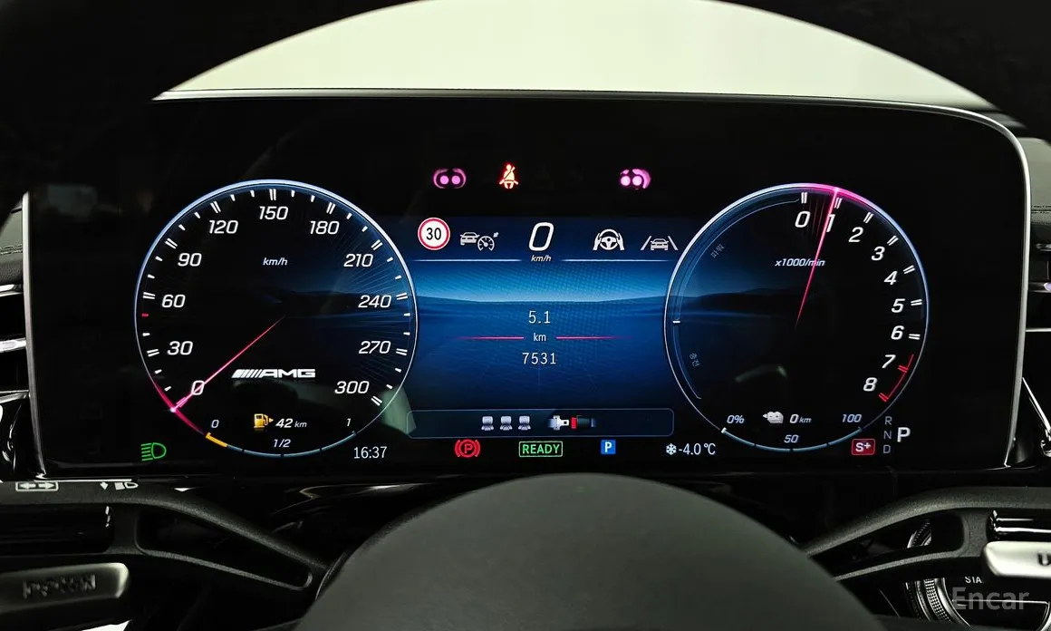 Фото 8 - Mercedes-Benz E-Class