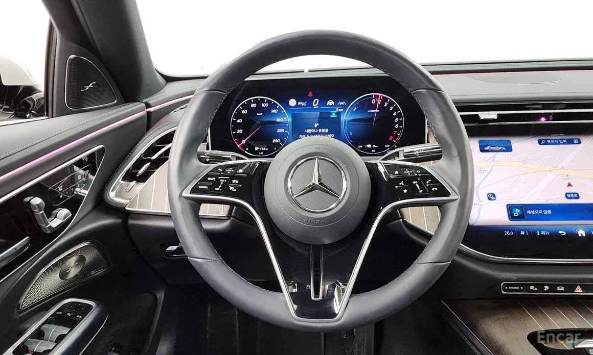 Фото 13 - Mercedes-Benz E-Class