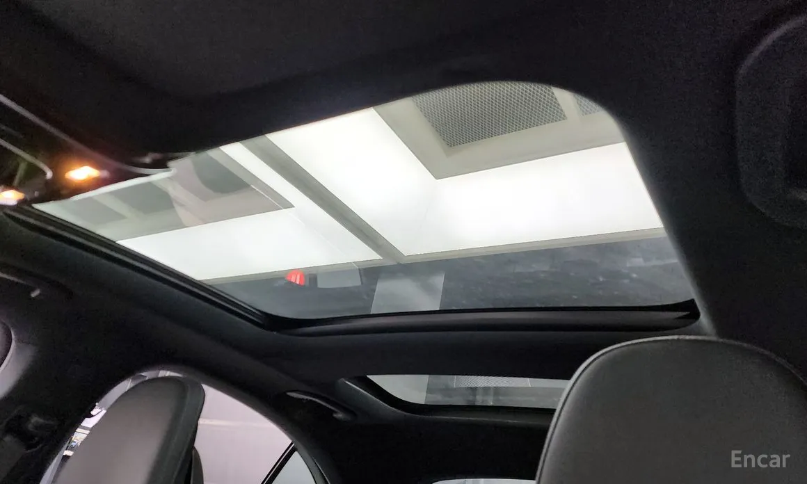 Фото 18 - Mercedes-Benz E-Class