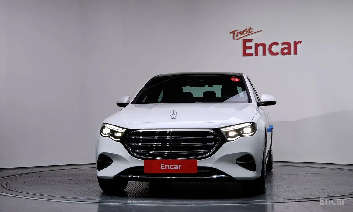 Фото 3 - Mercedes-Benz E-Class