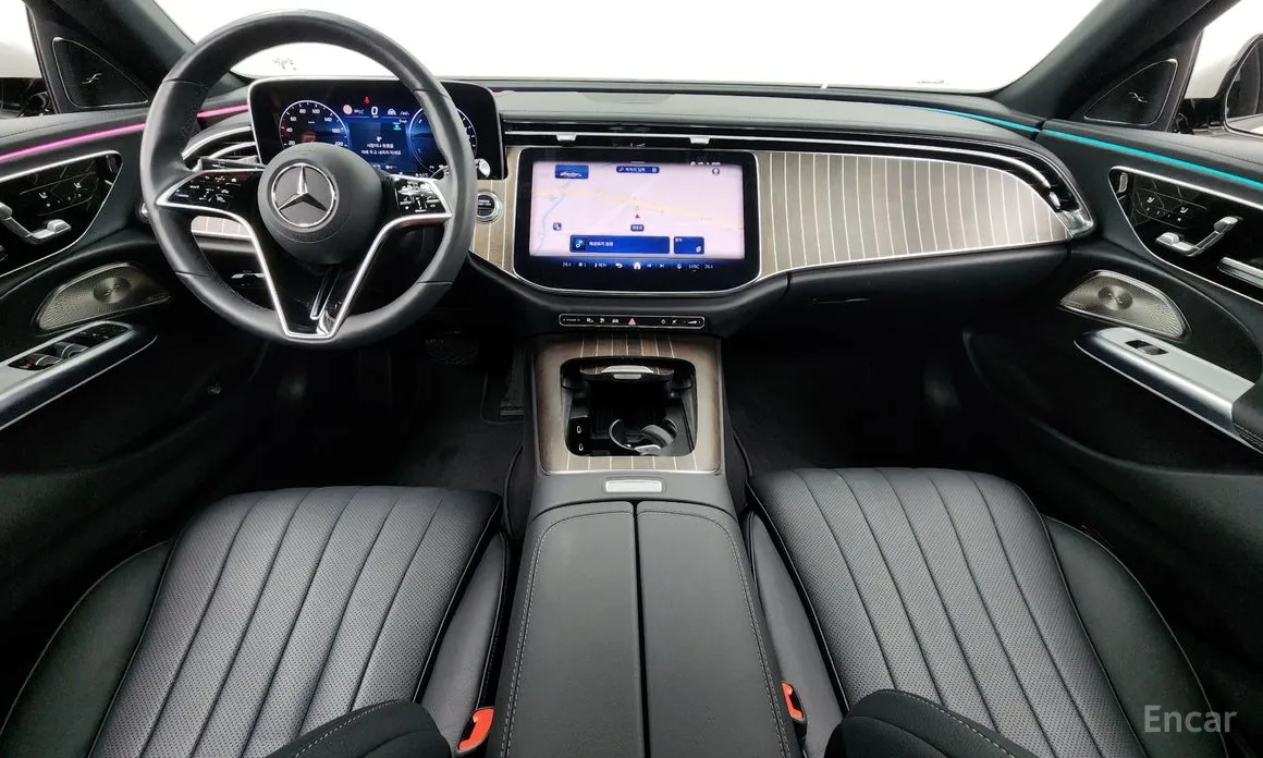 Фото 7 - Mercedes-Benz E-Class