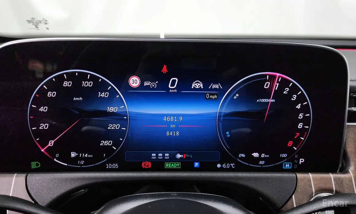 Фото 8 - Mercedes-Benz E-Class