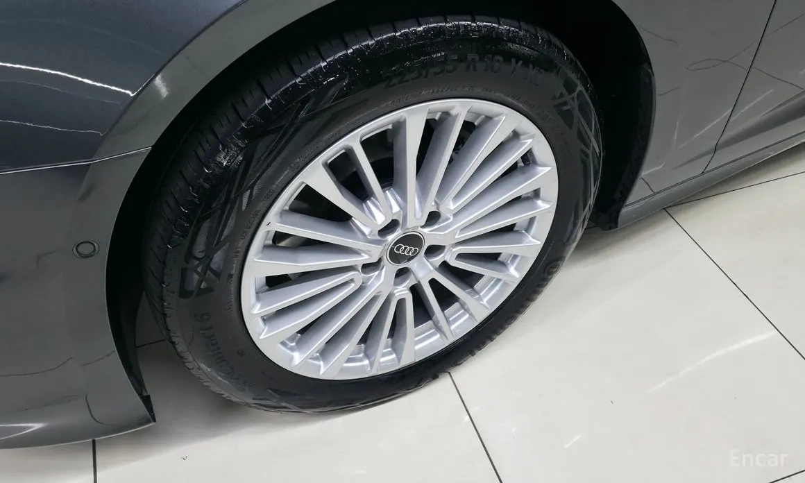 Фото 19 - Audi A6