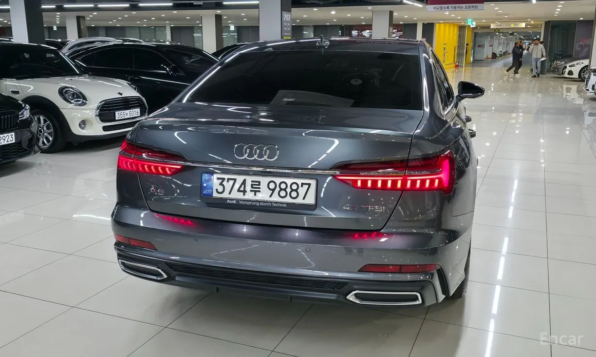 Фото 4 - Audi A6