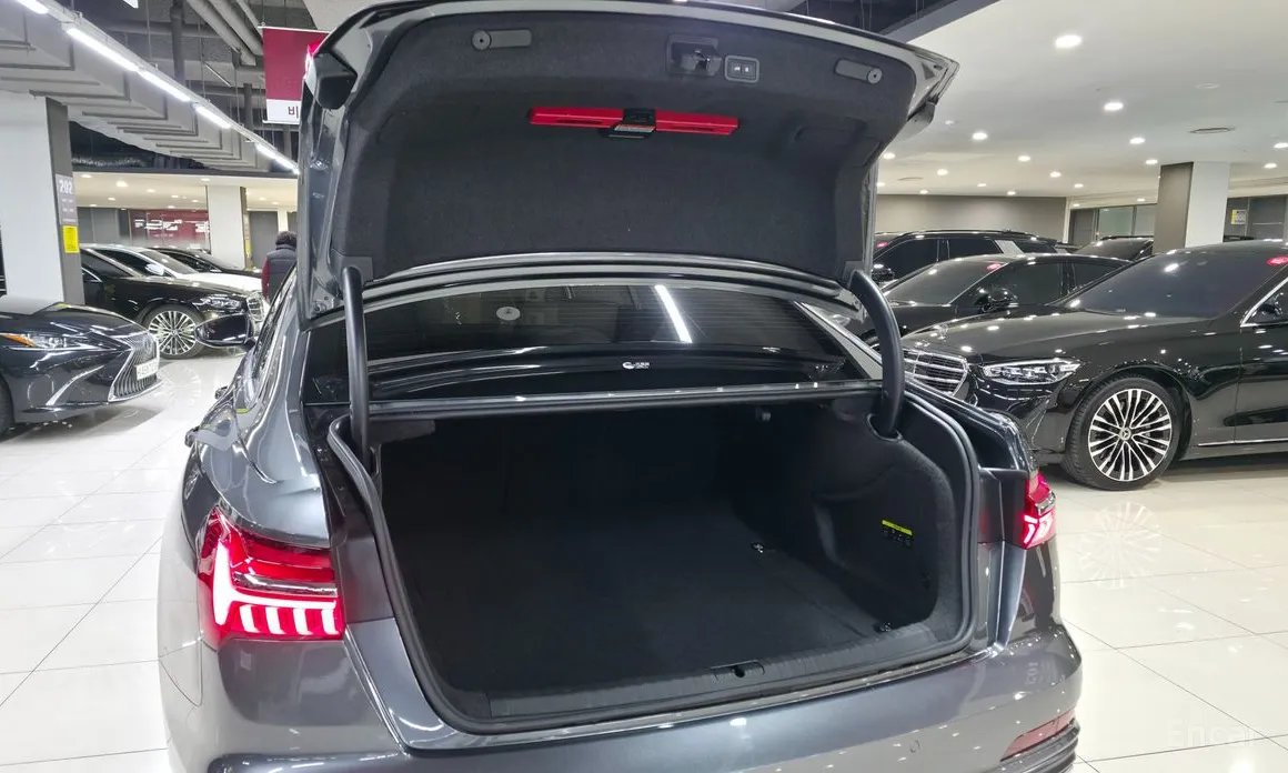 Фото 7 - Audi A6