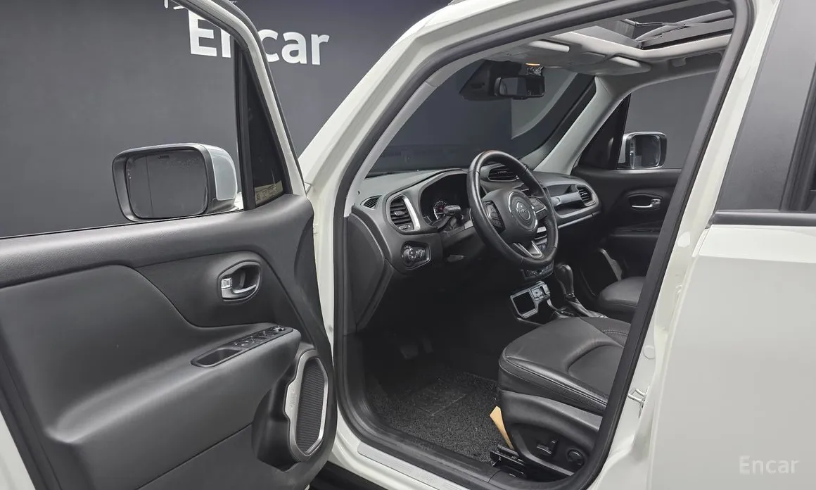 Фото 10 - Jeep Renegade