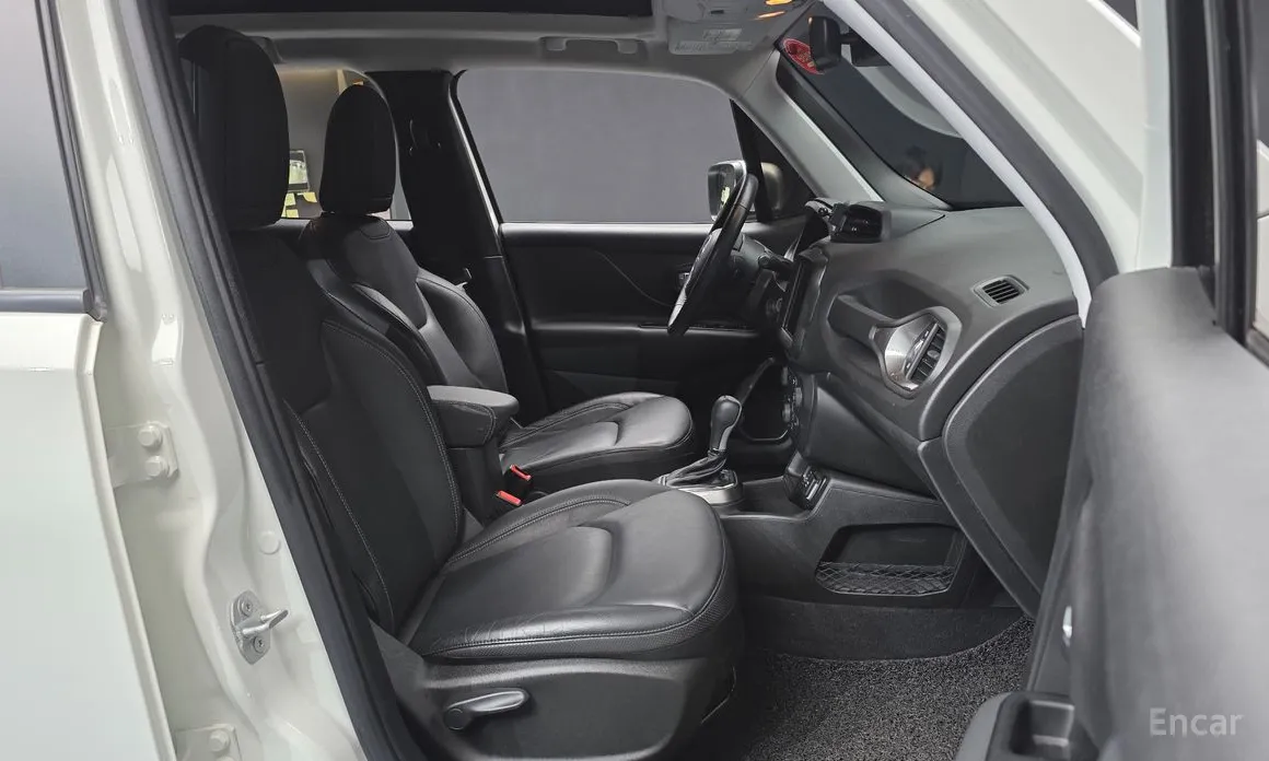 Фото 11 - Jeep Renegade