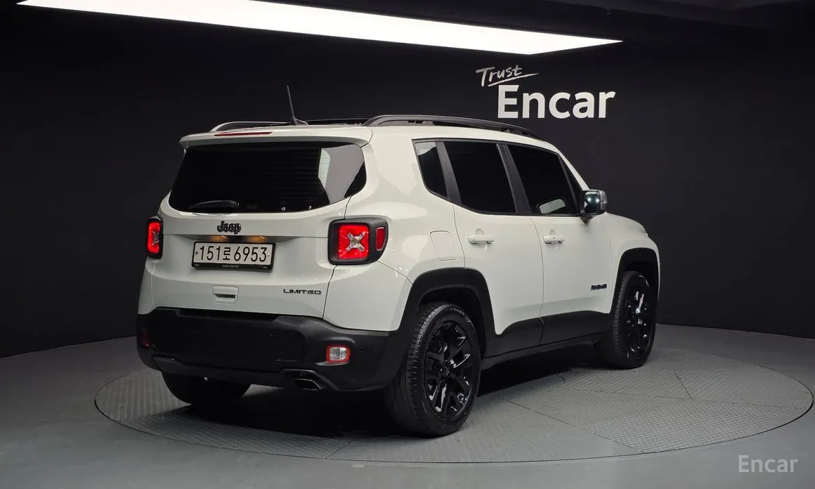 Фото 2 - Jeep Renegade