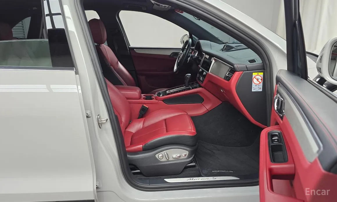 Фото 11 - Porsche Macan