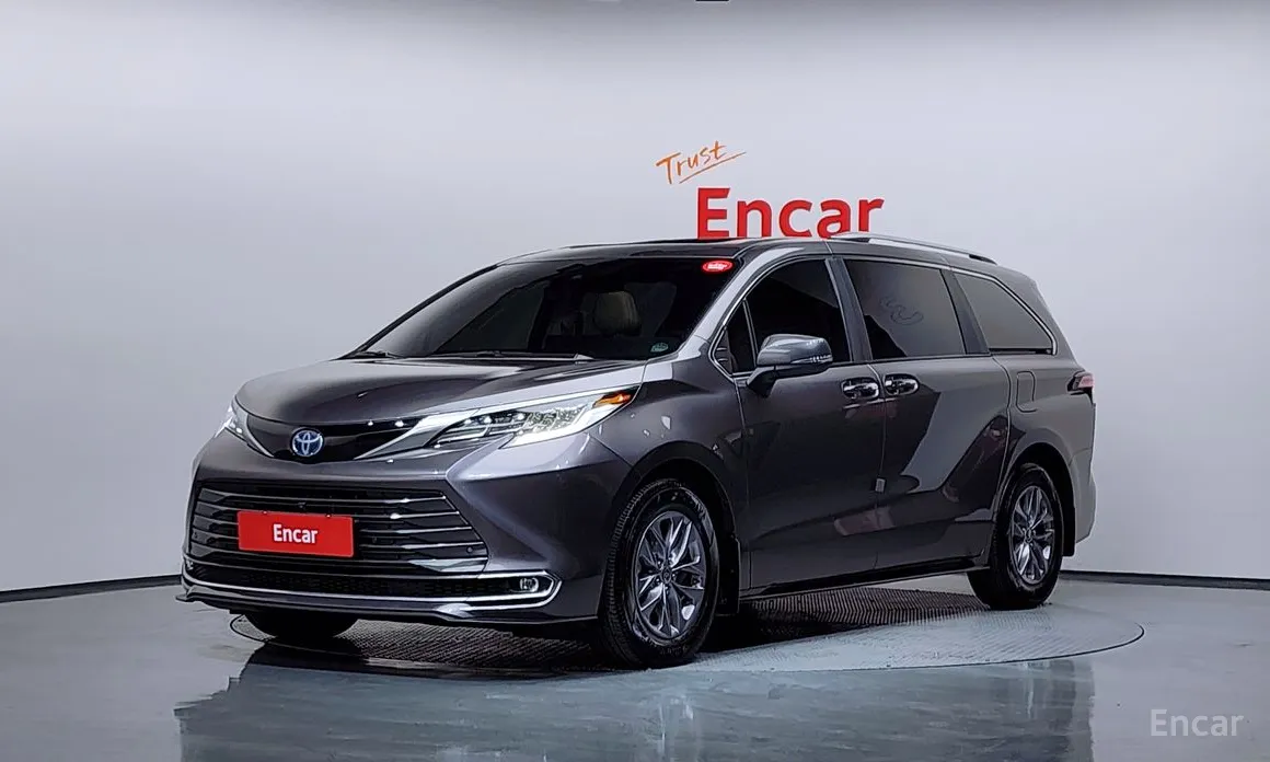 Фото 1 - Toyota Sienna