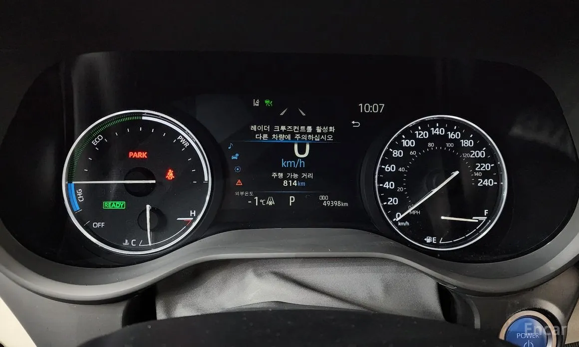 Фото 8 - Toyota Sienna