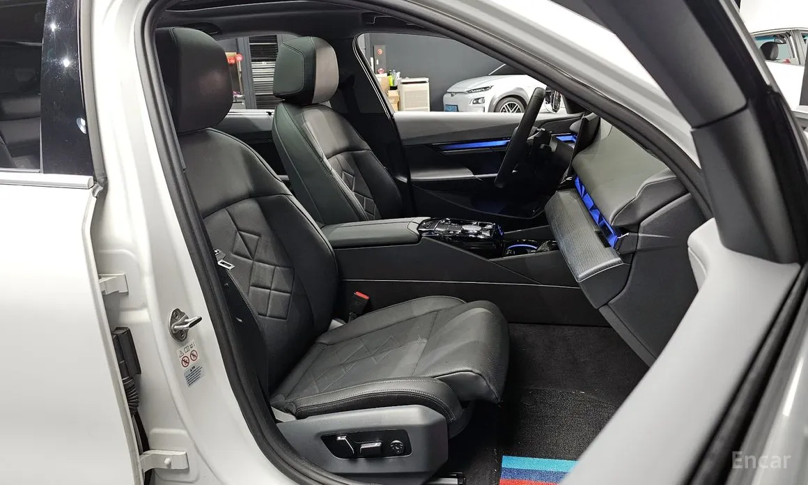 Фото 10 - BMW 5 Series