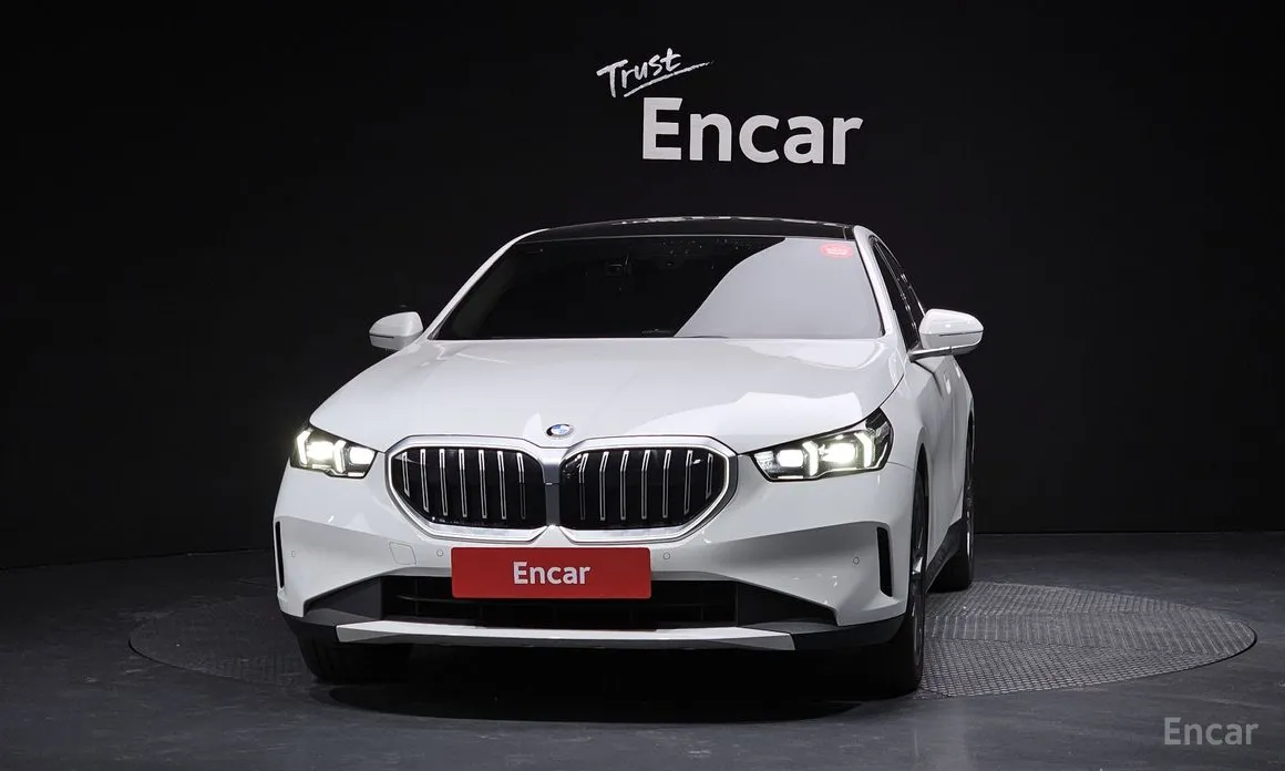 Фото 3 - BMW 5 Series