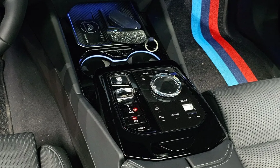 Фото 9 - BMW 5 Series