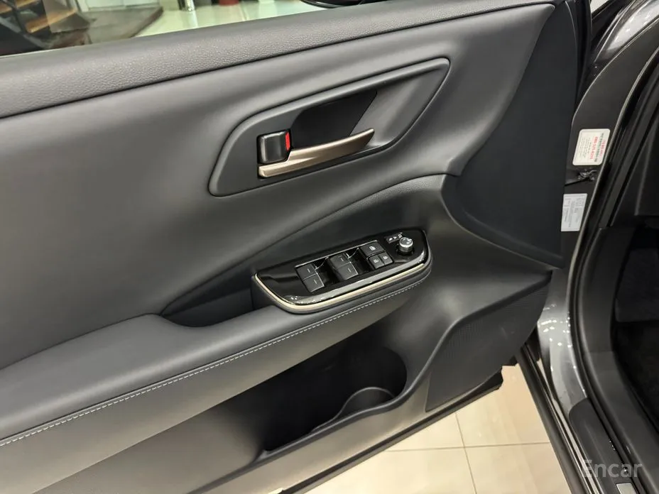 Фото 12 - Toyota Crown