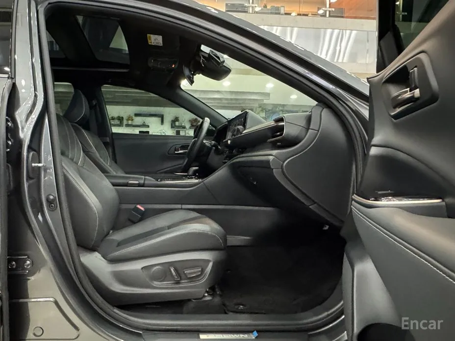 Фото 15 - Toyota Crown