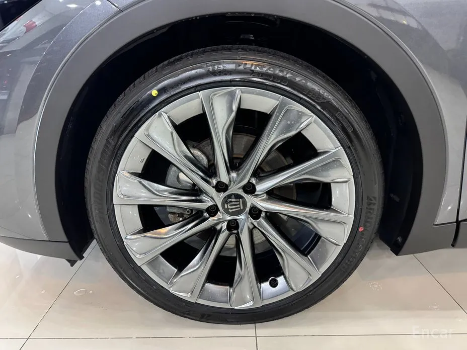 Фото 5 - Toyota Crown