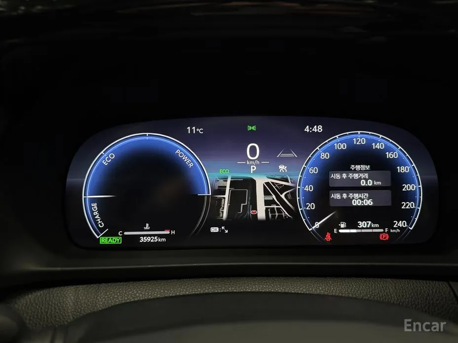 Фото 8 - Toyota Crown