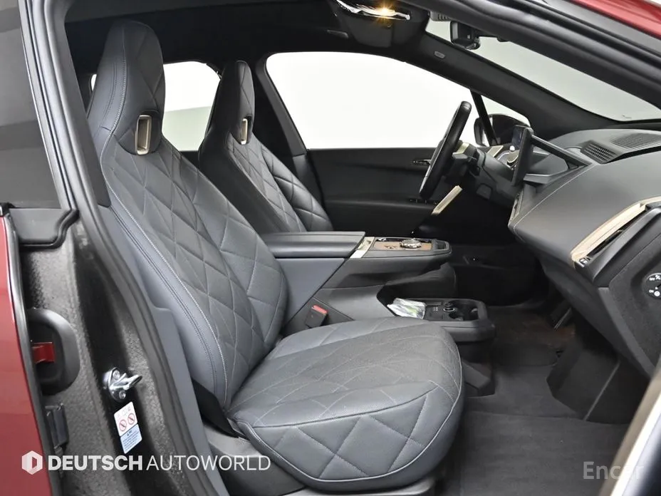 Фото 10 - BMW iX